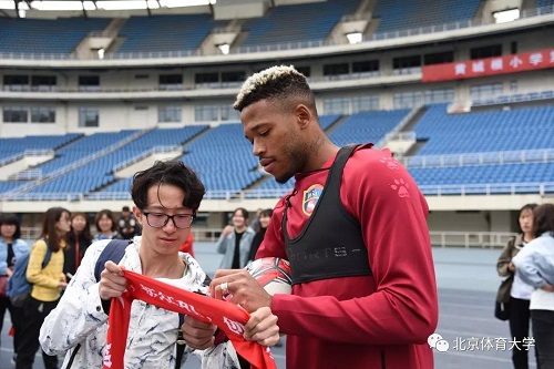 PG电子·仿照器(试玩游戏)官方网站