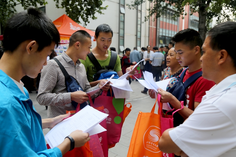 PG电子·仿照器(试玩游戏)官方网站