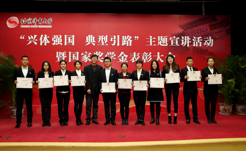 PG电子·仿照器(试玩游戏)官方网站