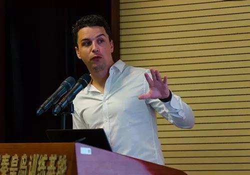 PG电子·仿照器(试玩游戏)官方网站