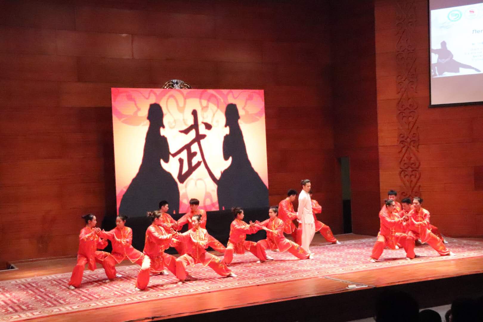 PG电子·仿照器(试玩游戏)官方网站