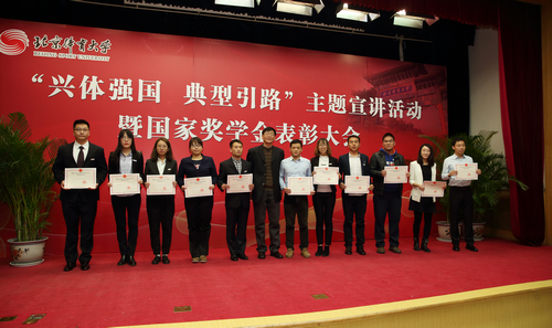 PG电子·仿照器(试玩游戏)官方网站