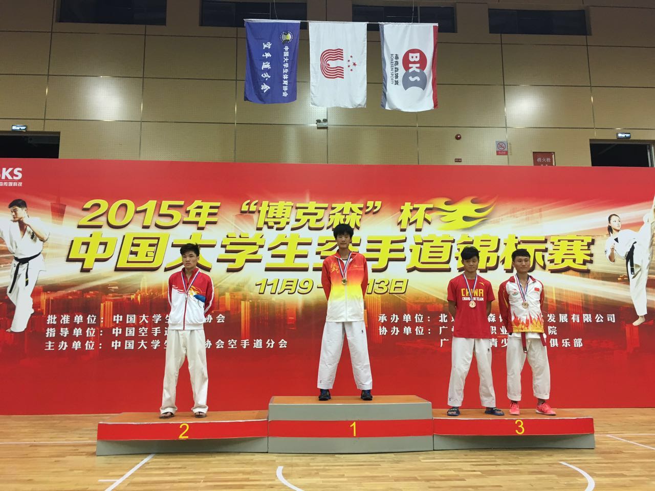 PG电子·仿照器(试玩游戏)官方网站