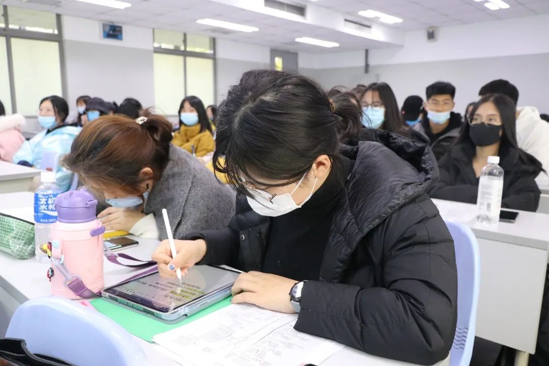 PG电子·仿照器(试玩游戏)官方网站