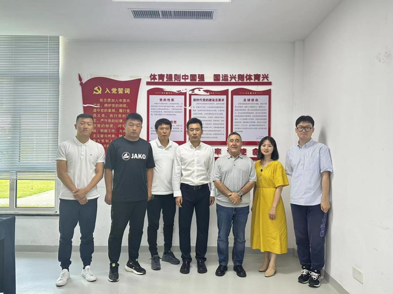 f2df12c8b88343e0b7848604e9f003c1