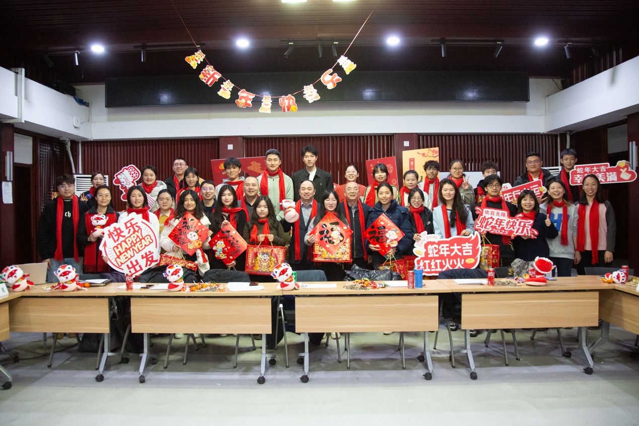 PG电子·仿照器(试玩游戏)官方网站