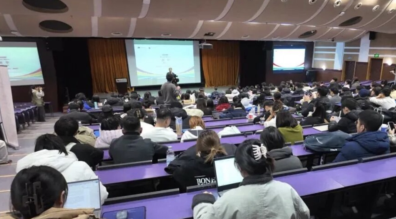 PG电子·仿照器(试玩游戏)官方网站